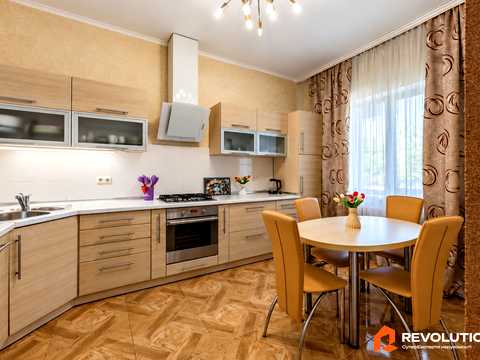 дом по адресу Канівська ул., 73-А