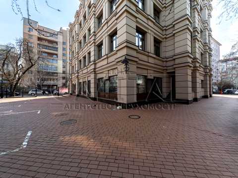 комерційна за адресою Лесі Українки бульв., 34