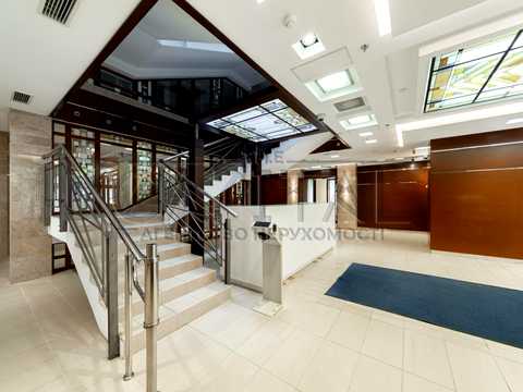 комерційна за адресою Лесі Українки бульв., 34
