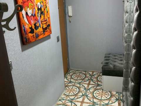 квартира по адресу Строителей ул., 12