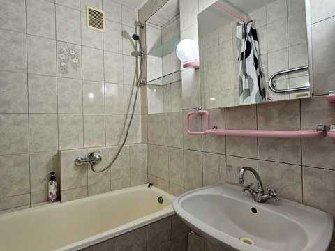 квартира за адресою Василя Тютюнника вул. (Анрі Барбюса), 22-26