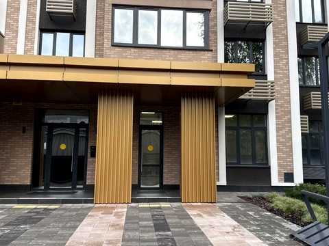 комерційна за адресою Васильківська вул., 37