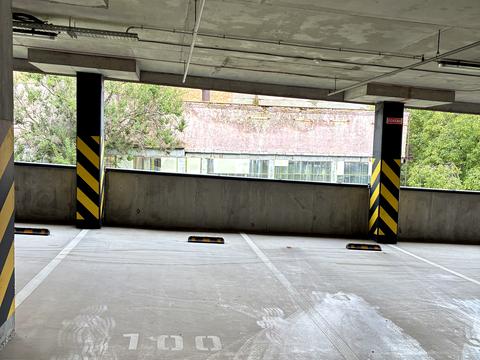паркоместо по адресу Виктора Некрасова ул. (Північно-Сирецька), 8-Б