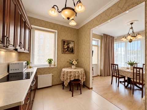 квартира по адресу Calle Dilova ул. (Димитрова), 4