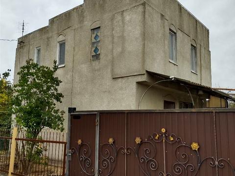 дом по адресу п. Светлое, Коммунальная