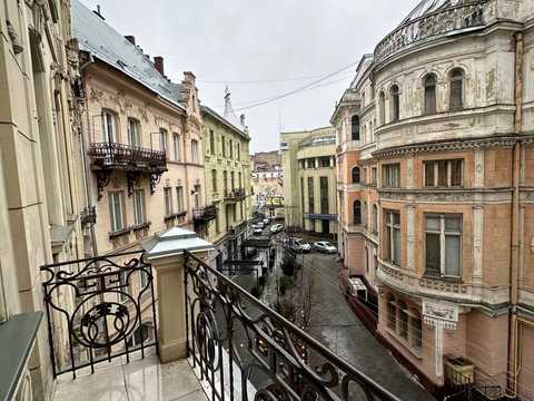 комерційна за адресою Степана Руданського вул., 1