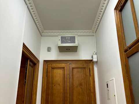 комерційна за адресою Степана Руданського вул., 1