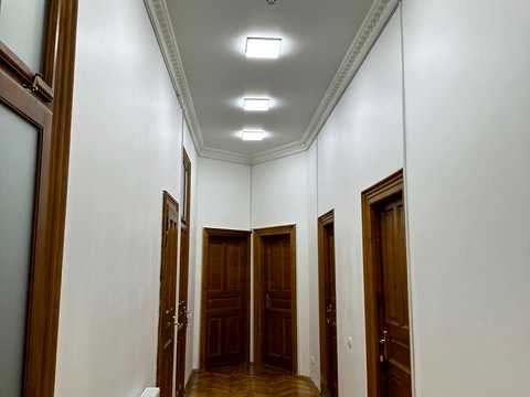 комерційна за адресою Степана Руданського вул., 1