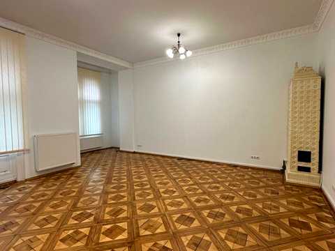 комерційна за адресою Степана Руданського вул., 1