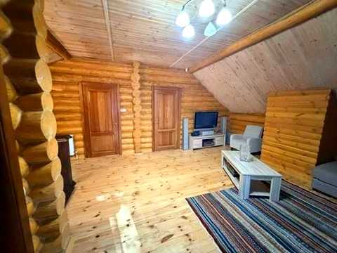 будинок за адресою Набережна вул.