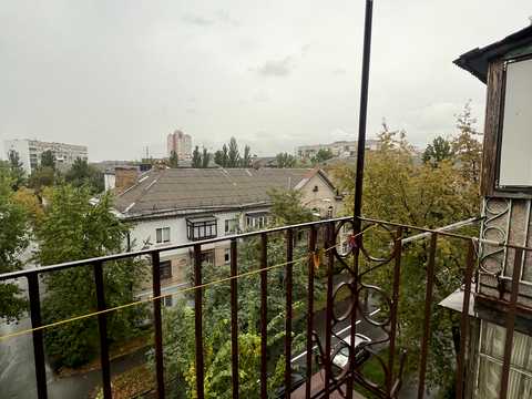 квартира за адресою Юрія Литвинського вул. (Російська), 44