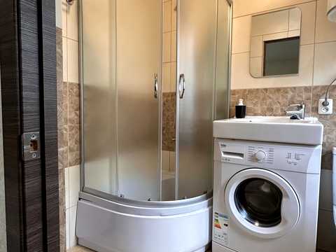 квартира за адресою Середньофонтанська вул., 32а