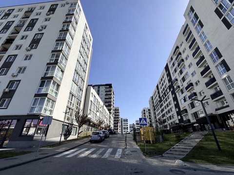 комерційна за адресою Трускавецька вулиця, 135