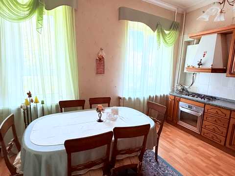 квартира за адресою Свободи просп. (60-річчя Жовтня), 62