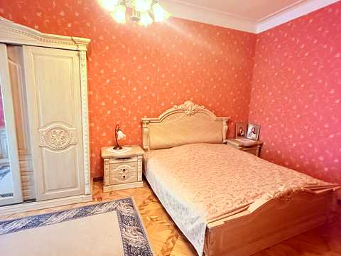 квартира за адресою Свободи просп. (60-річчя Жовтня), 62