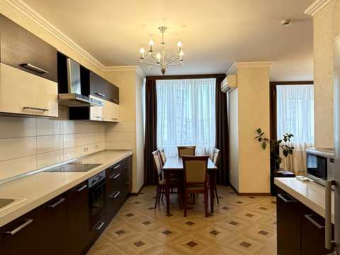 квартира за адресою Срібнокільська вул., 1