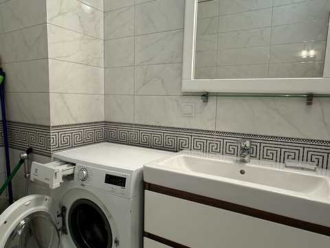 квартира за адресою Срібнокільська вул., 1