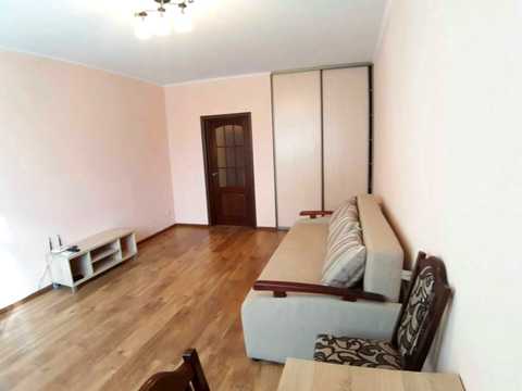 квартира за адресою Сім'ї Кульженків вул. (Петра Дегтяренка), 33
