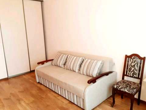 квартира за адресою Сім'ї Кульженків вул. (Петра Дегтяренка), 33