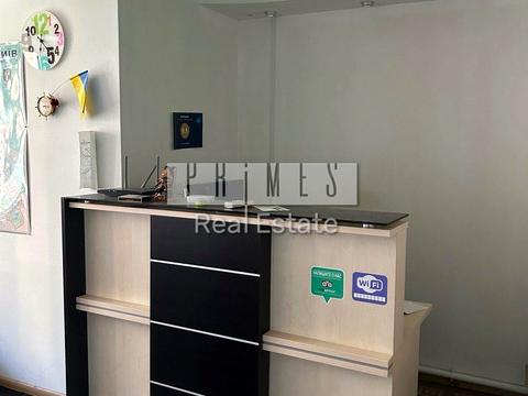 комерційна за адресою Микільсько-Слобідська вул., 2-Б