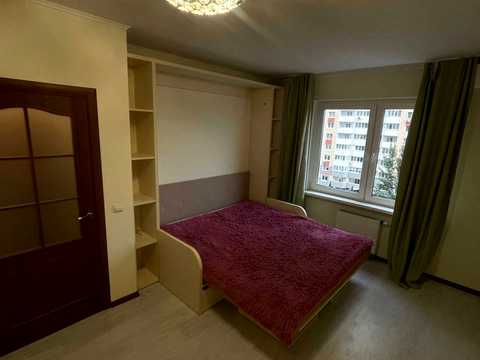 квартира за адресою Софії Русової вул., 7