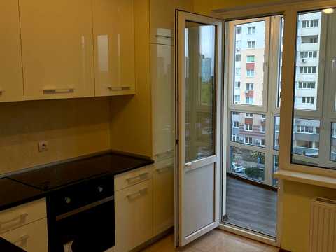 квартира за адресою Софії Русової вул., 7