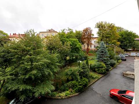 квартира по адресу Владимира Короленко ул., 4