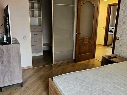 квартира за адресою Євгена Чикаленка вул., 43а