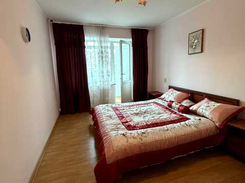 квартира за адресою Богдана Хмельницького вул., 1