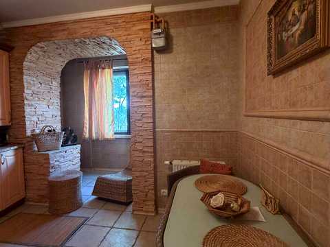 квартира за адресою Небесної Сотні вул. (Кіквідзе), 22