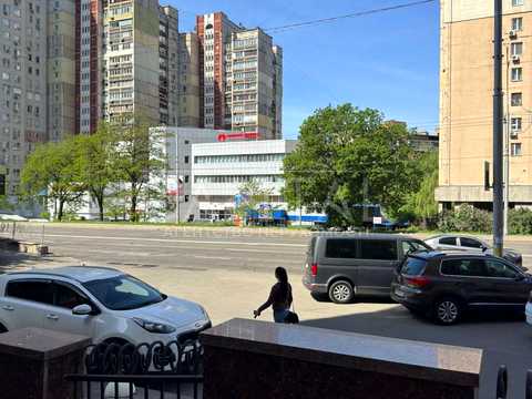 комерційна за адресою В'ячеслава Чорновола вул., 29-А