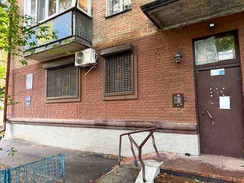 комерційна за адресою Деревлянська вул. (Якіра), 19-Б