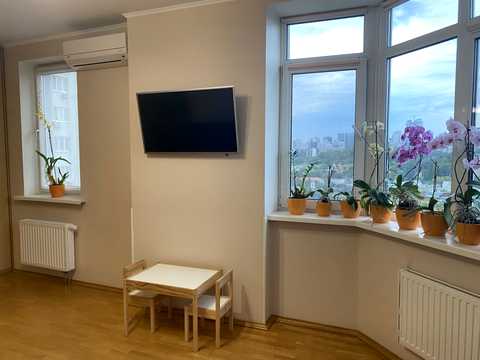 квартира за адресою Феодосійська вул., 3-В