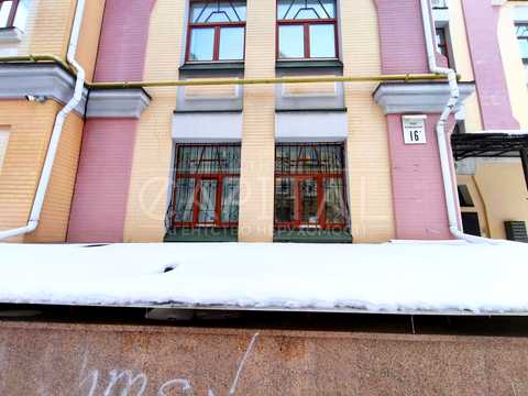 комерційна за адресою Виноградна вул., 16а
