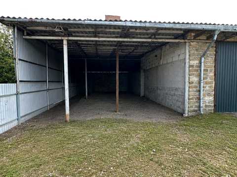 комерційна за адресою Ромни, вул. Залізнична, 143Д