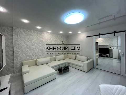 квартира по адресу Ревуцкого ул., 9