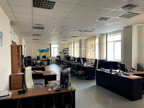 комерційна за адресою Горяна, 2Б