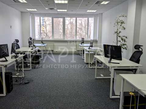 комерційна за адресою Польова вул., 24д