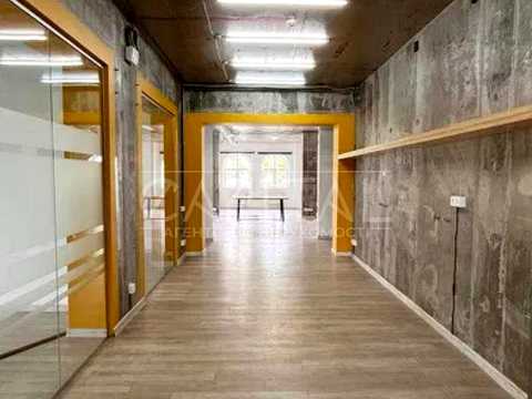 комерційна за адресою Воздвиженська вул., 45