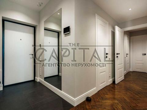 квартира за адресою Київ, Зарічна вул., 4к1