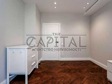 квартира за адресою Київ, Зарічна вул., 4к1