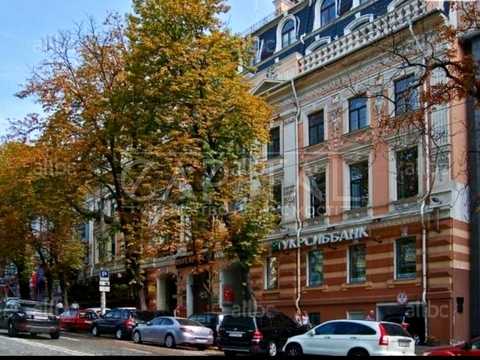 комерційна за адресою Володимирська вул., 47