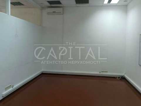 комерційна за адресою Володимирська вул., 47
