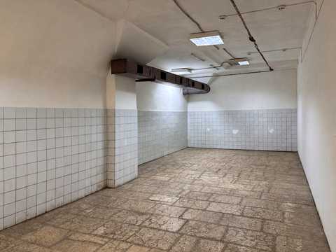 коммерческая по адресу Степана Бандеры просп. (Московський), 10