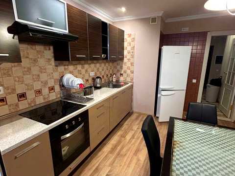 квартира за адресою Авіаконструктора Ігоря Сікорського вул. (Танкова), 1