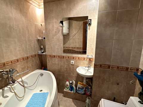 квартира за адресою Київ, Райдужна вул., 11