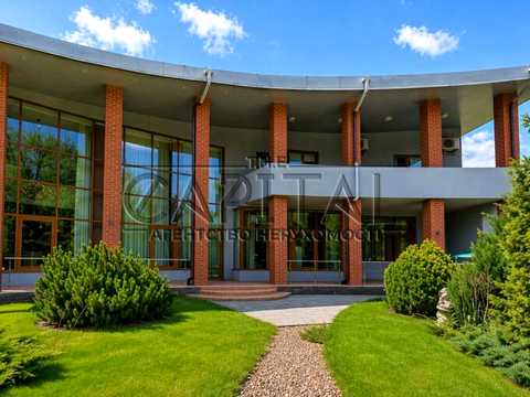 будинок за адресою Небесної Сотні вул. (Паризької Комуни), 1
