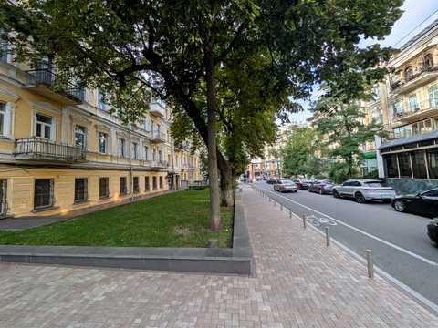 коммерческая по адресу Богдана Хмельницкого ул., 29