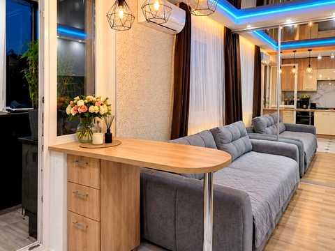 квартира за адресою Домобудівельна вул., 13