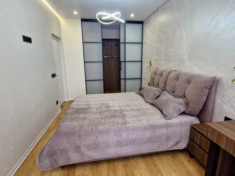 квартира по адресу Червоной Калины просп., 56